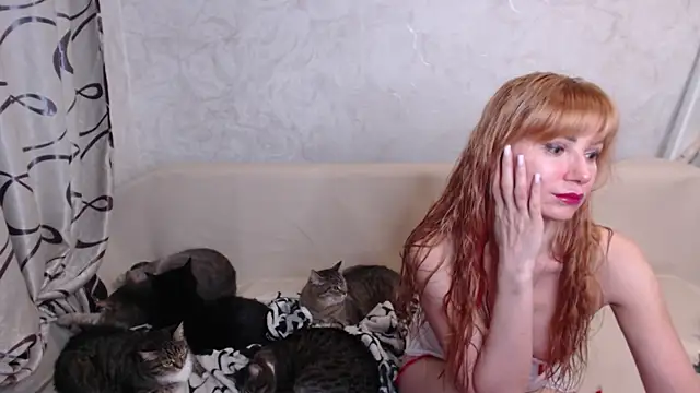 Snapshot of Olivia_Winston chatting on October 20, 11:27 pm Olivia Winston online show from October 20, 11:27 pm