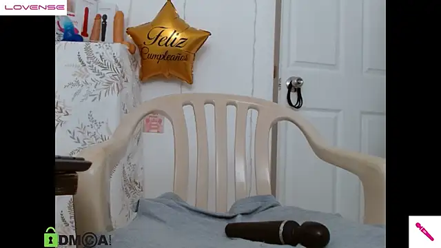 Hot Candy  online show from March 11, 4:29 pm