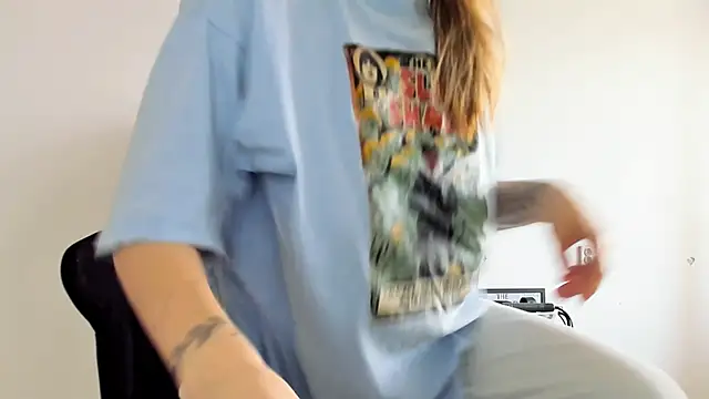 emmamurrr online show from December 14, 10:31 am