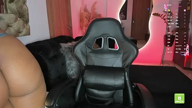 Snapshot of AmelyaMann chatting on October 16, 1:12 pm AmelyaMann online show from October 16, 1:12 pm