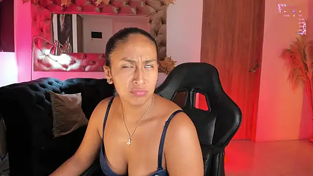 AmelyaMann online show from April 30, 12:44 pm