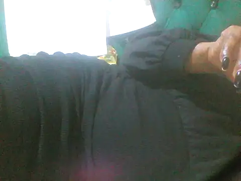 Snapshot of Sexy_Riri chatting on March 8, 9:51 pm Sexy Riri online show from March 8, 9:51 pm