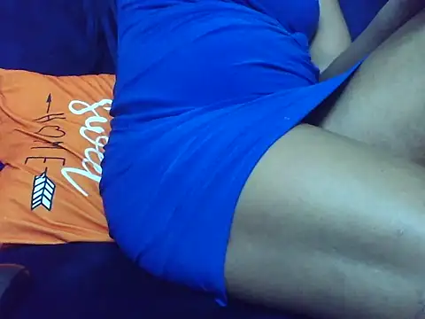 Snapshot of Sexy_Riri chatting on March 19, 10:47 pm Sexy Riri online show from March 19, 10:47 pm