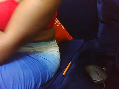 Snapshot of Sexy_Riri chatting on March 25, 3:18 pm Sexy Riri online show from March 25, 3:18 pm