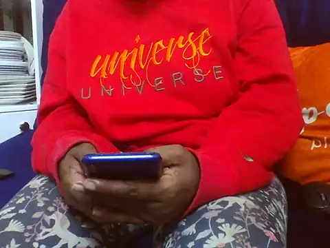 Snapshot of Sexy_Riri chatting on March 27, 5:57 am Sexy Riri online show from March 27, 5:57 am