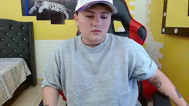 isabeautyx19 online show from September 19, 3:52 am