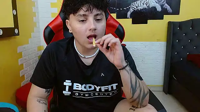 isabeautyx19 online show from January 8, 4:48 am