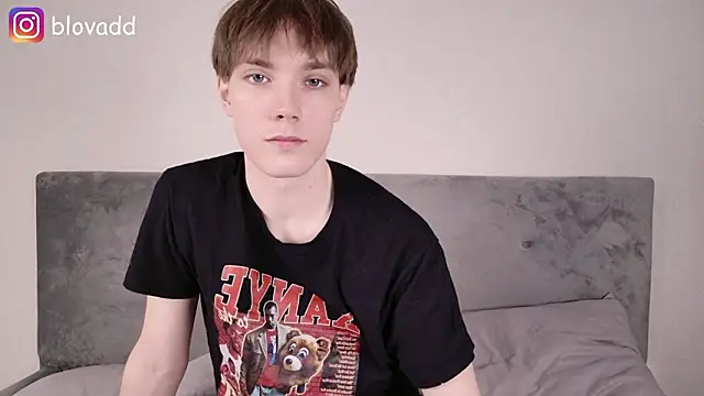 callmenineoneseven online show from February 27, 4:45 am