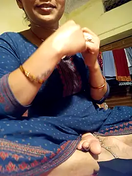 Snapshot of Hi_Radhika chatting on December 28, 3:59 pm Hi Radhika online show from December 28, 3:59 pm