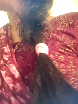 Snapshot of Hi_Radhika chatting on December 31, 3:34 am Hi Radhika online show from December 31, 3:34 am