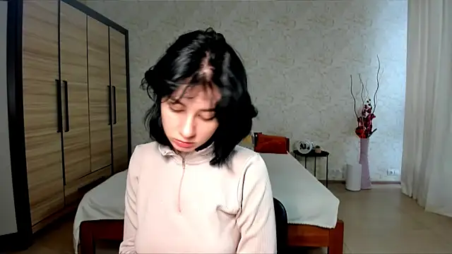 JulisSweet online show from December 23, 7:49 am