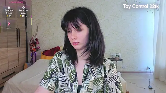 JulisSweet online show from June 23, 7:17 am