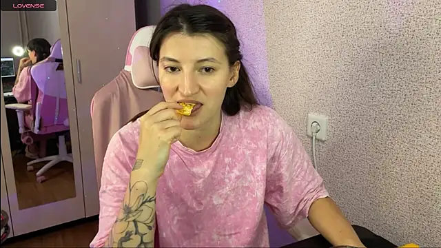 Katrin  kiss online show from January 23, 8:35 pm