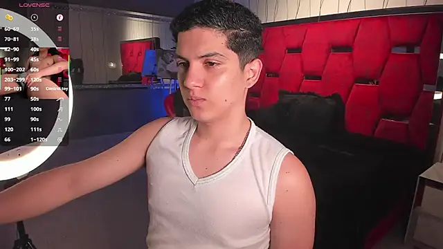 Snapshot of Brat_ chatting on February 6, 5:12 am Brat online show from February 6, 5:12 am