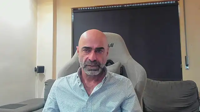 Snapshot of Bicopflirt chatting on February 26, 12:48 pm Bicopflirt online show from February 26, 12:48 pm