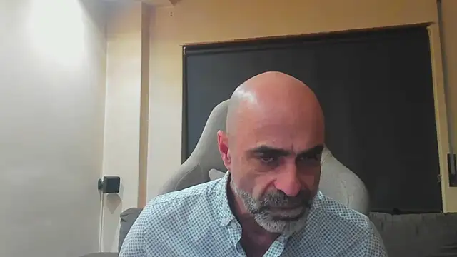 Snapshot of Bicopflirt chatting on March 14, 1:12 am Bicopflirt online show from March 14, 1:12 am