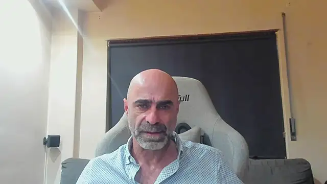 Snapshot of Bicopflirt chatting on April 2, 6:38 pm Bicopflirt online show from April 2, 6:38 pm