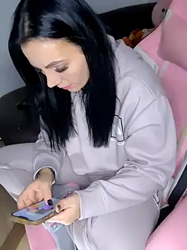 Snapshot of ReiyaRey chatting on October 31, 12:11 am ReiyaRey online show from October 31, 12:11 am