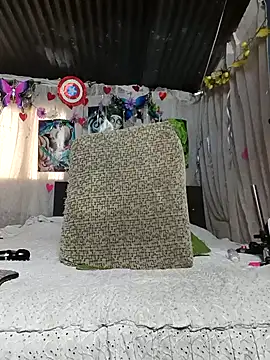 NinaGauther online show from September 24, 4:43 pm