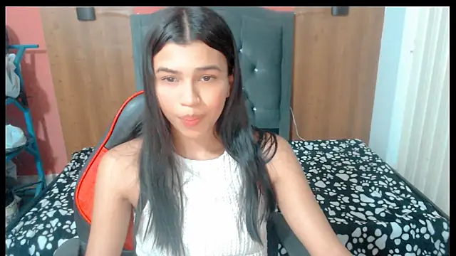 Snapshot of lyanamerry0 chatting on October 2, 8:49 pm lyanamerry0 online show from October 2, 8:49 pm