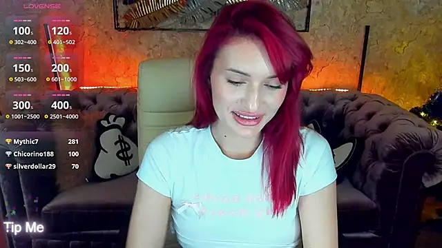 Snapshot of MilaSecrett chatting on December 17, 5:15 pm MilaSecrett online show from December 17, 5:15 pm