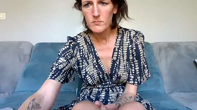 couplesensuel20 online show from April 4, 9:51 am