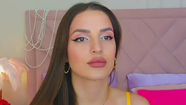 BellaHalles online show from December 30, 12:09 pm