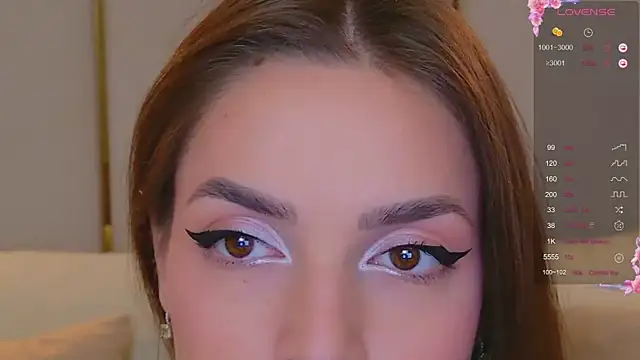 BellaHalles online show from November 4, 6:01 am