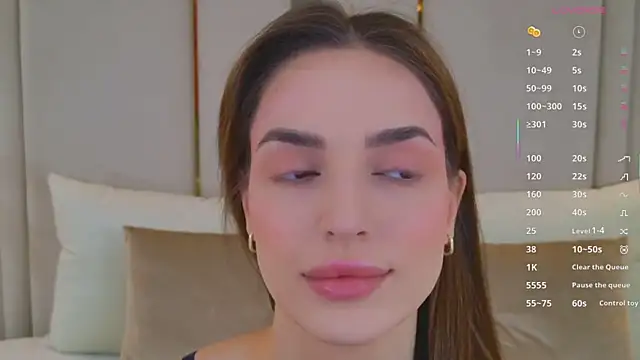 BellaHalles online show from April 26, 5:38 am