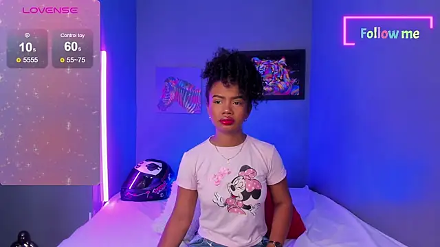 EmmaSmith06 online show from December 15, 3:20 pm
