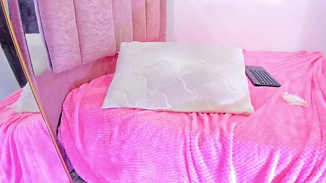 LoveQueen2 online show from January 9, 5:54 pm