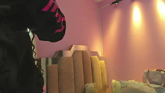 LoveQueen2 online show from November 18, 12:20 pm