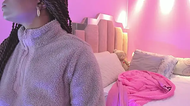 LoveQueen2 online show from December 19, 11:50 am