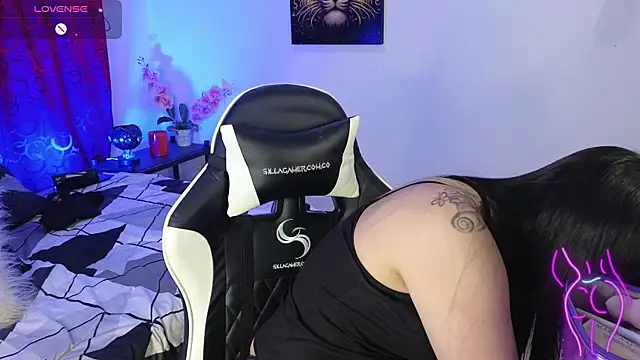 Majuu   online show from November 27, 12:40 pm