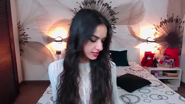 KatherineBisou online show from December 19, 8:38 pm