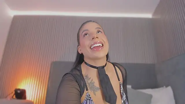 Snapshot of emelie_89 chatting on February 28, 12:17 pm emelie 89 online show from February 28, 12:17 pm