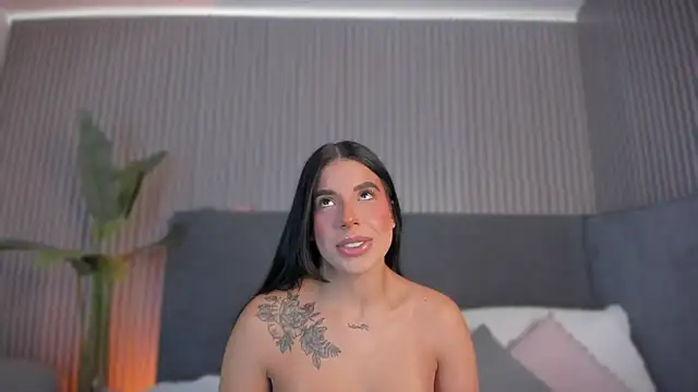 emelie 89 online show from May 12, 12:13 pm