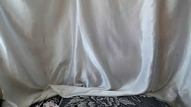 Burberrry  online show from March 8, 12:52 pm