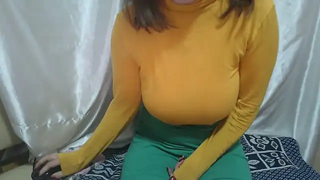 Burberrry  online show from March 17, 3:55 am