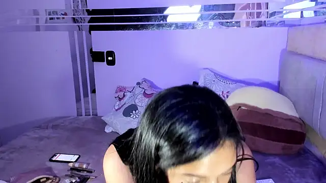 Snapshot of celesttemoon chatting on April 30, 2:01 pm celesttemoon online show from April 30, 2:01 pm
