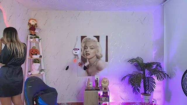 Snapshot of SALOOMEE__ chatting on February 27, 9:31 am SALOOMEE online show from February 27, 9:31 am