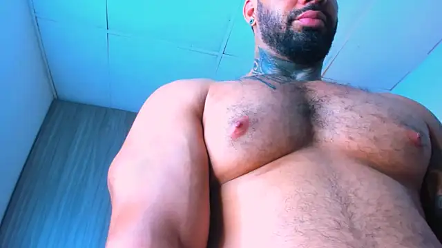 Snapshot of naugthy_dominant chatting on October 15, 1:39 am naugthy dominant online show from October 15, 1:39 am