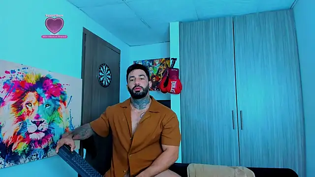 Snapshot of naugthy_dominant chatting on October 28, 12:19 pm naugthy dominant online show from October 28, 12:19 pm