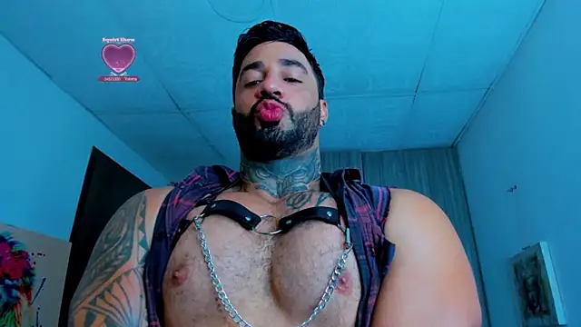 Snapshot of naugthy_dominant chatting on October 31, 12:28 pm naugthy dominant online show from October 31, 12:28 pm