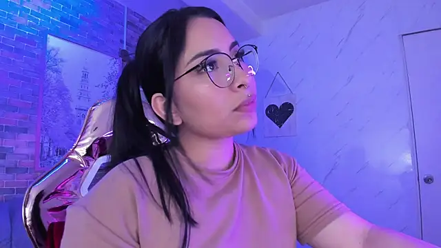 miah b online show from March 19, 4:47 am