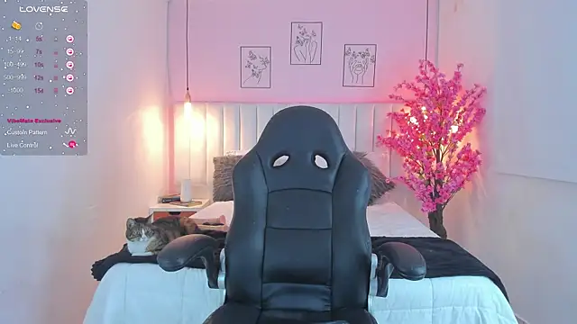 ivy collins online show from March 22, 6:33 am