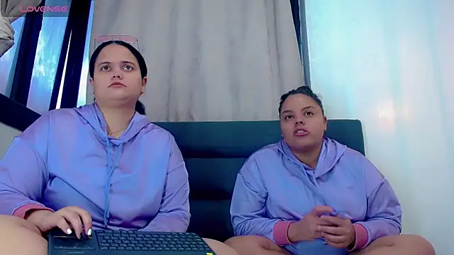 brunnette hot online show from December 3, 10:57 am