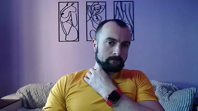 brindlefly6969 online show from January 2, 11:52 am