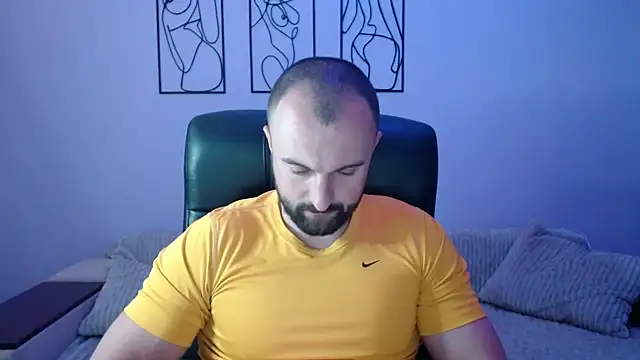 brindlefly6969 online show from September 30, 10:20 am