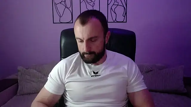 brindlefly6969 online show from May 15, 10:33 am
